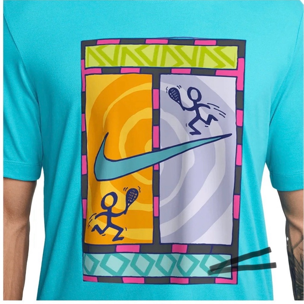 Nike Men's Turquoise Graphic Tee